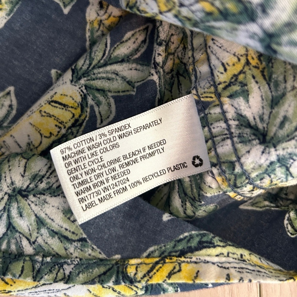Goodfellow & Co Pineapple Print Short Sleeve Button Down Shirt Navy Small - Picture 7 of 7